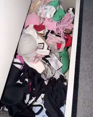 Kategorie getragene Jeans & Hosen kaufen 33 Socken,Slips,bhs,Bikinis