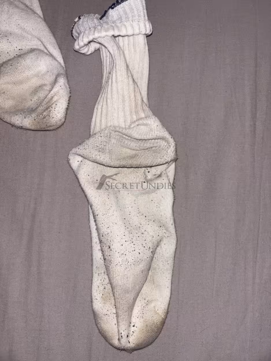 Weiße Tennissocken- 4 Tage getragen – Bild 4