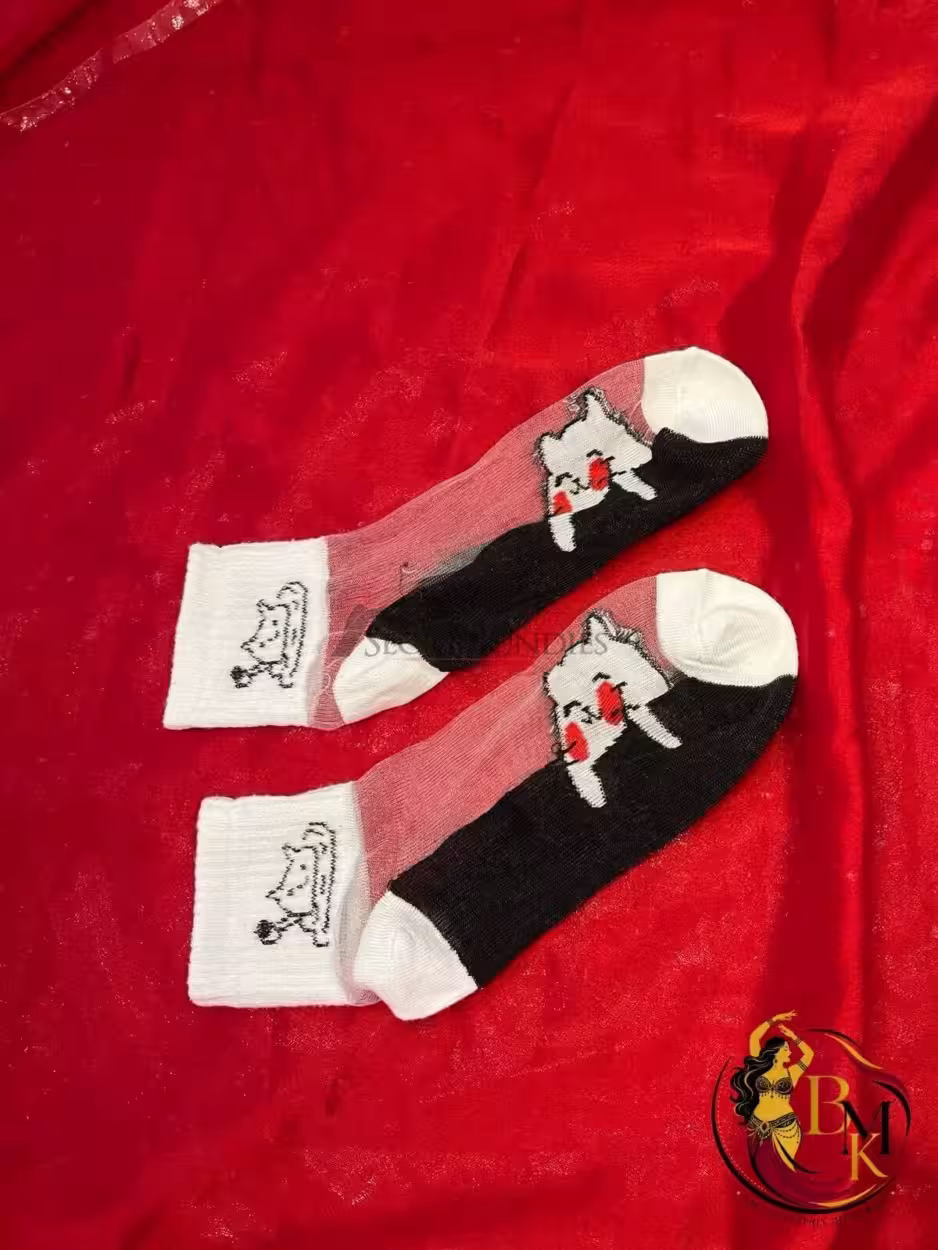 Süße Mesh-Socken mit Katzenprint – verspielt, frech & ganz nah an meinen Füßen – Bild 3