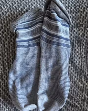 Kategorie getragene Jeans & Hosen kaufen 9 Socken, blau, grau, angenehmer Geruch, zwei Tage getragen, beim Sport getragen