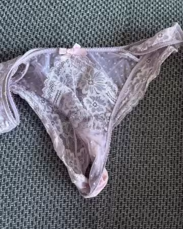 Kategorie getragene Jeans & Hosen kaufen 7 Rosa spitzen Slip, Brazil, 3 Tage getragen