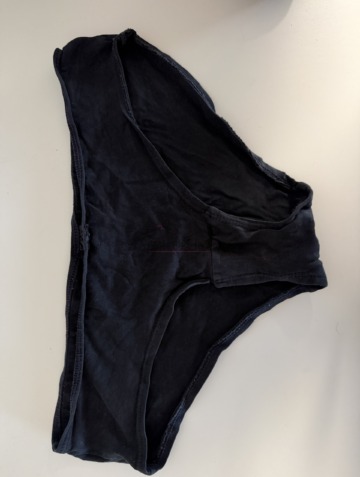 schwarzer Panty - getragen