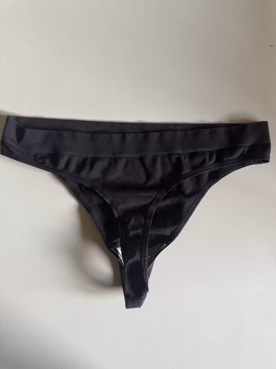 Schwarzer elastischer String Tanga – Bild 3