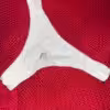 Sanft grüner String-Tanga