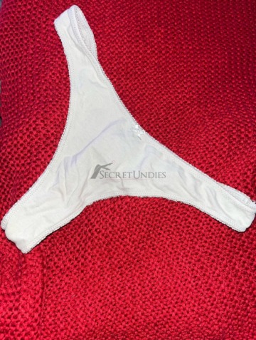 Sanft grüner String-Tanga