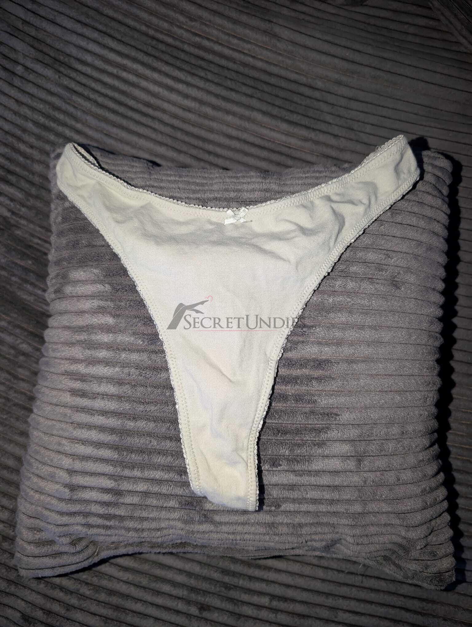 Sanft grüner String-Tanga 3 Sanft grüner String-Tanga – Bild 3