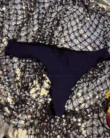 Kategorie getragene Jeans & Hosen kaufen 35 Blauer Cotton-String – schlicht, eng & ganz nah an meinen Kurven