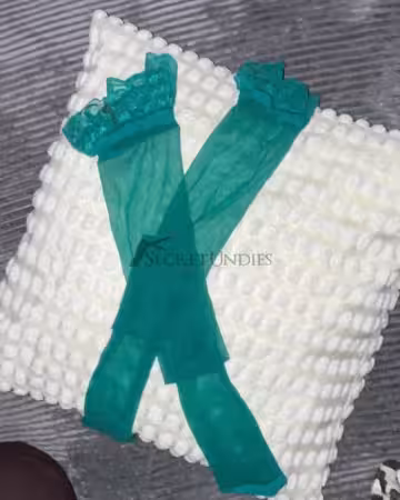 Kategorie getragene Jeans & Hosen kaufen 9 Grüne Nylonstrümpfe mit Spritze