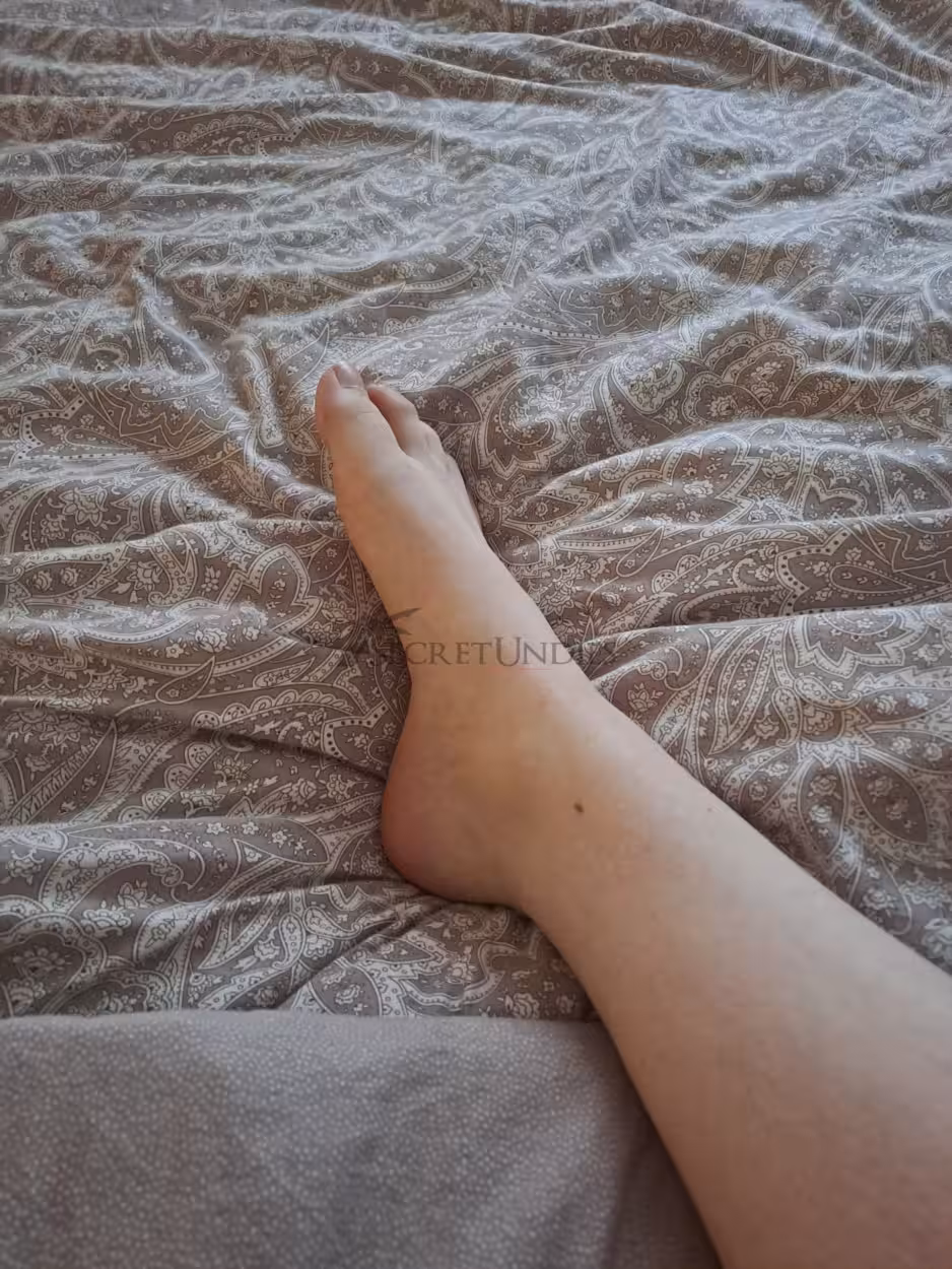 Cozy Evening – Fußbilder mit & ohne Socken 2 Cozy Evening – Fußbilder mit & ohne Socken – Bild 2