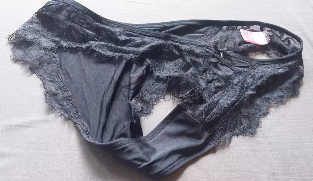 Schwarzes Spitzen Höschen – Bild 3