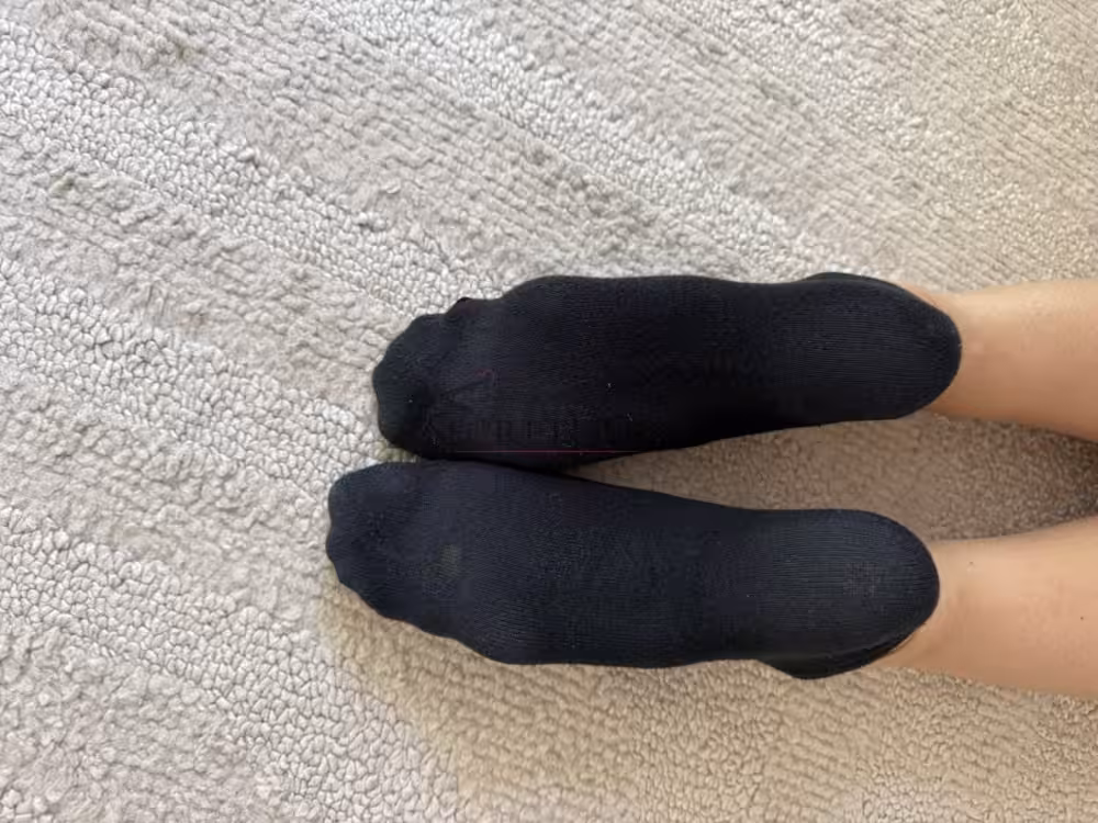Schwarze getragene Socken 🖤 – Bild 3