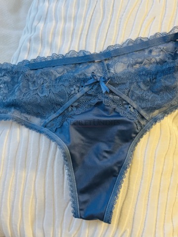 Neues Getragener blauer Slip mit zarter Spitze – sinnlich, verspielt und mit einer ganz persönlichen Note🍒