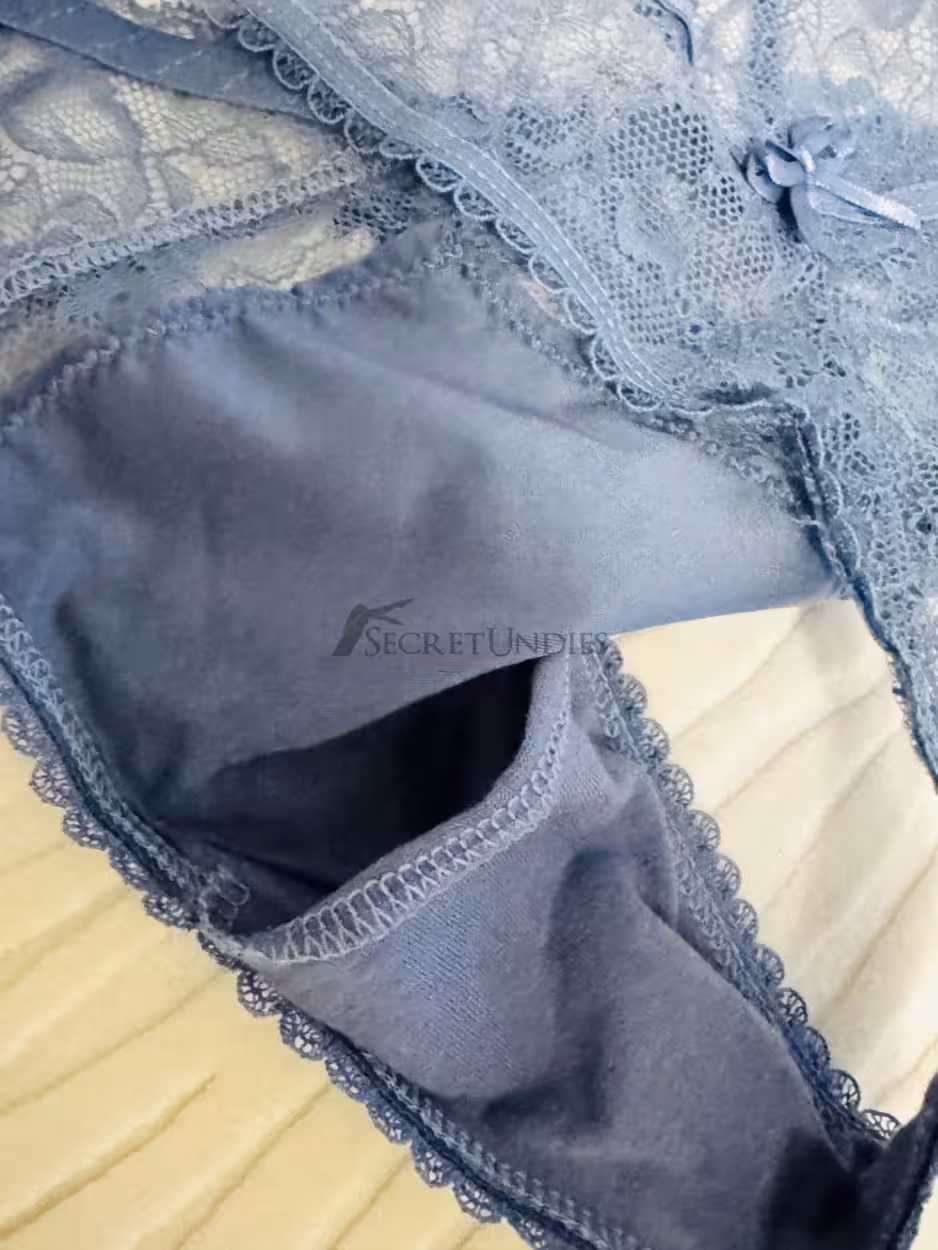 Neues Getragener blauer Slip mit zarter Spitze – sinnlich, verspielt und mit einer ganz persönlichen Note🍒 – Bild 2