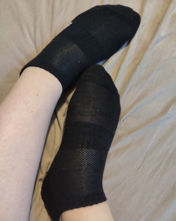 Schwarze Sneakersocken - 24h für dich getragen ✨