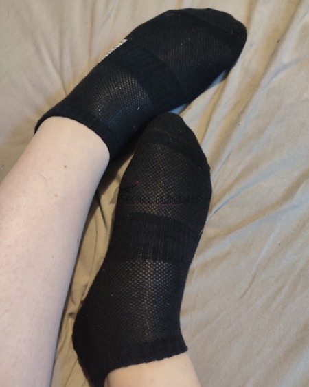 Schwarze Sneakersocken - 24h für dich getragen ✨