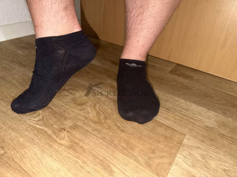 Getragene schwarze Socken 🖤 | persönlich getragen – Bild 3