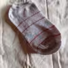 Sneakersocken in grau mit bunten Streifen