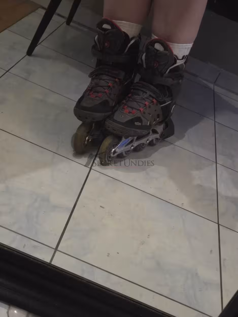 🧦 Weiße lange Tennissocken – 1h Intensiv getragen beim Inlineskaten NUR für dich! – Bild 2