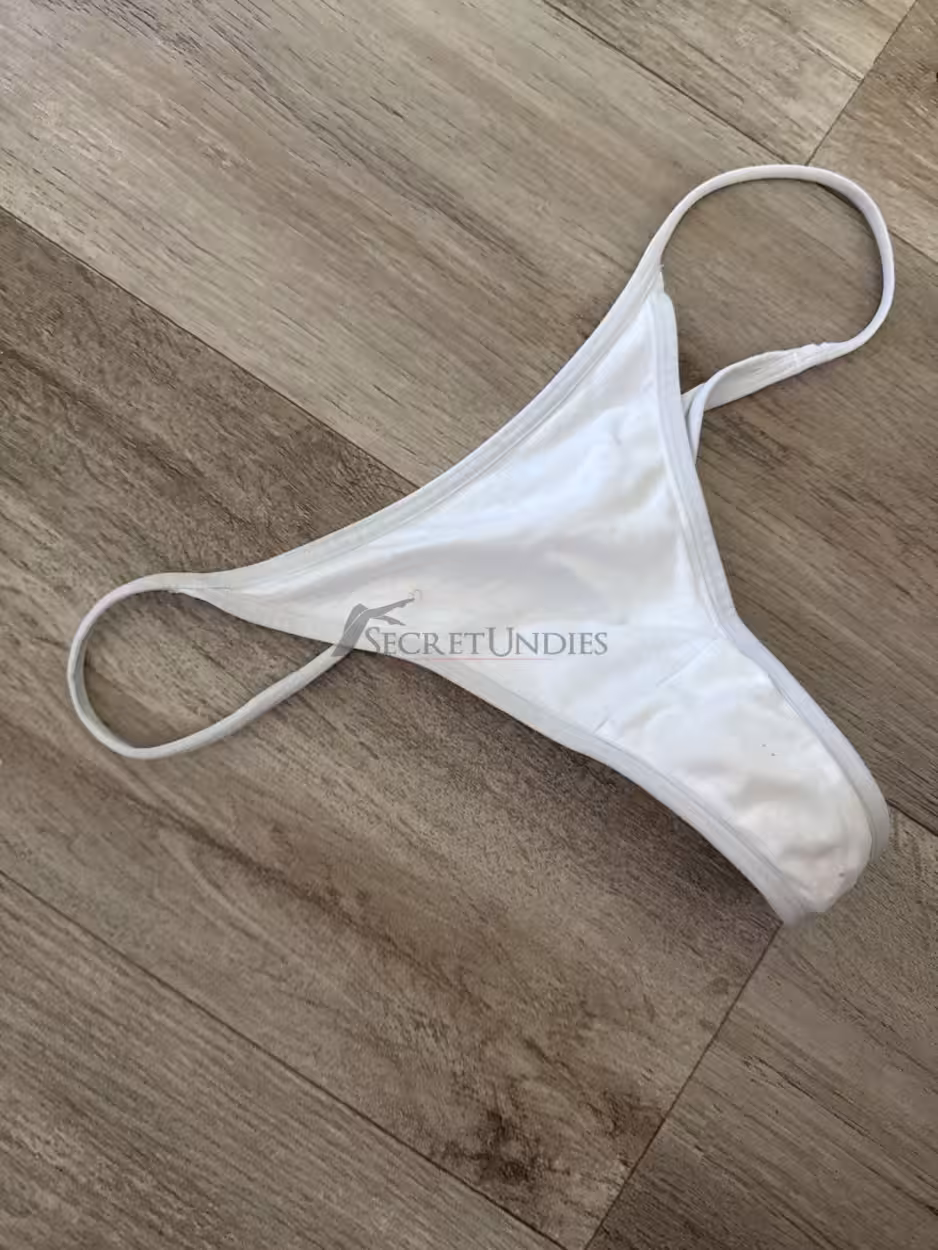 Kleiner Weißer Tanga - 1 Tag getragen – Bild 3