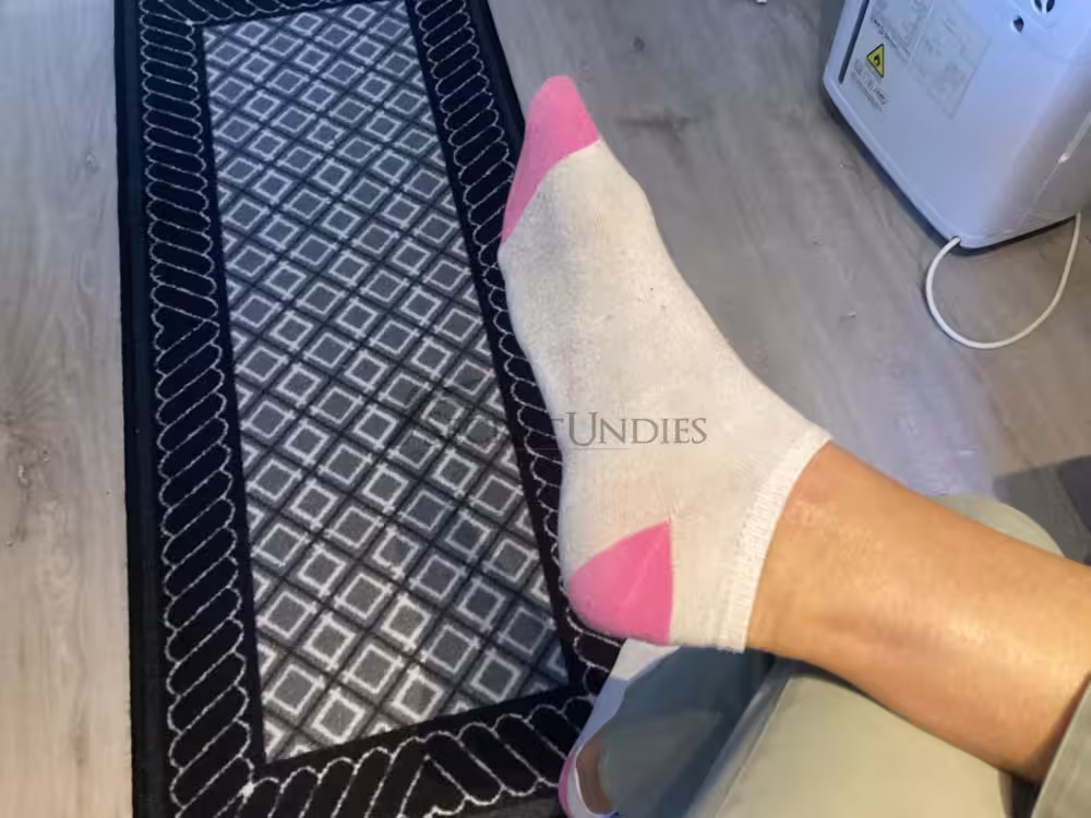 Süße Sneakersocken, 24 Stunden getragen 🧦 – Bild 3