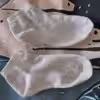 48h durchgehend getragene Sneakersocken mit Tragespuren