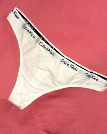 Sporty Calvin Klein String S 🎾