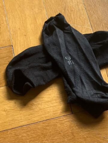 schwarze Sneakersocken - beim Sport getragen